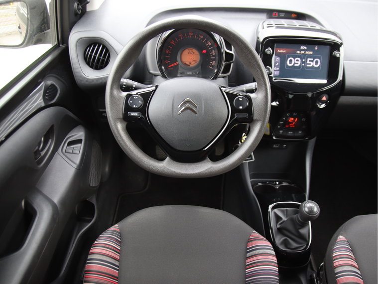 Vehicle Image 13