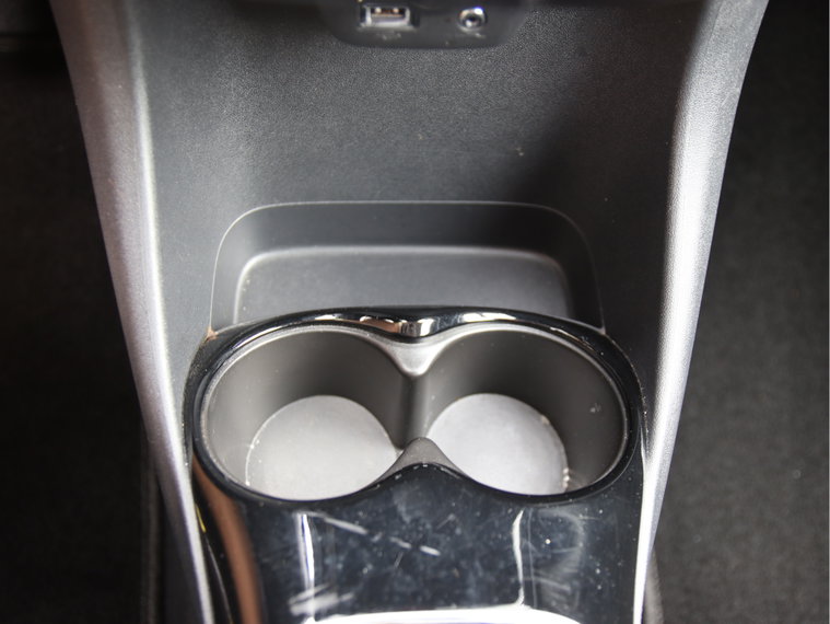 Vehicle Image 28