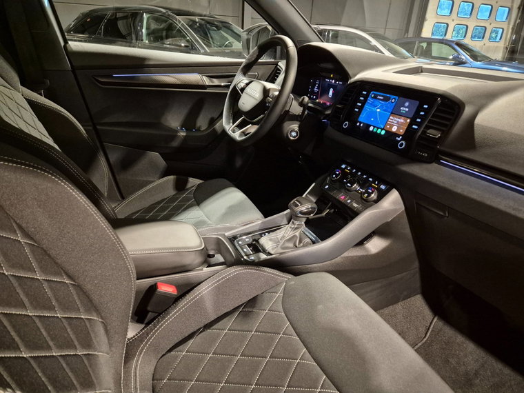 Vehicle Image 9