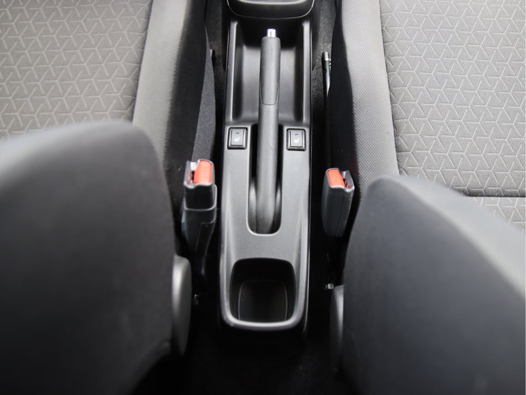 Vehicle Image 32
