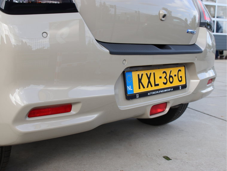 Vehicle Image 40