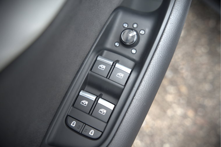 Vehicle Image 37