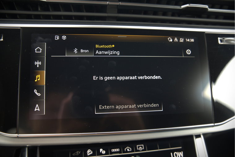 Vehicle Image 52