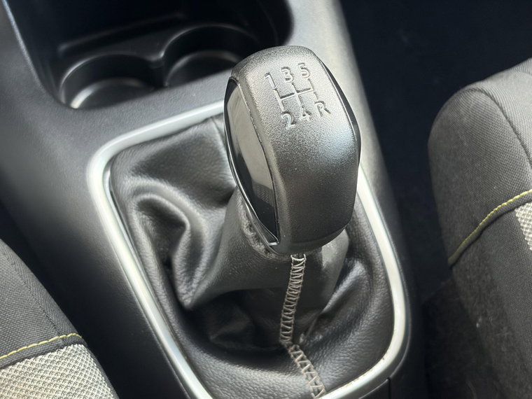 Vehicle Image 27