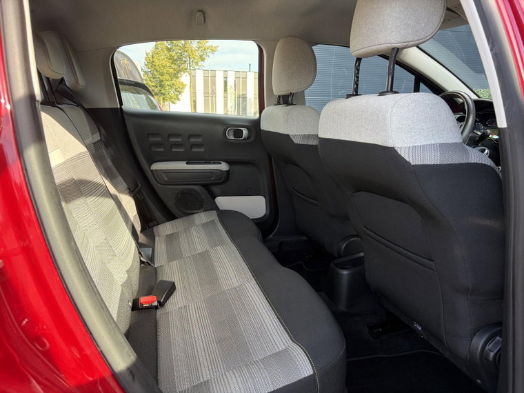 Vehicle Image 11