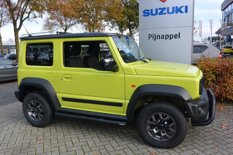 Vehicle Image 10