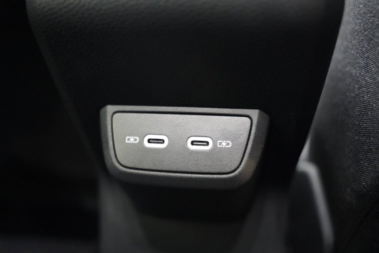 Vehicle Image 42