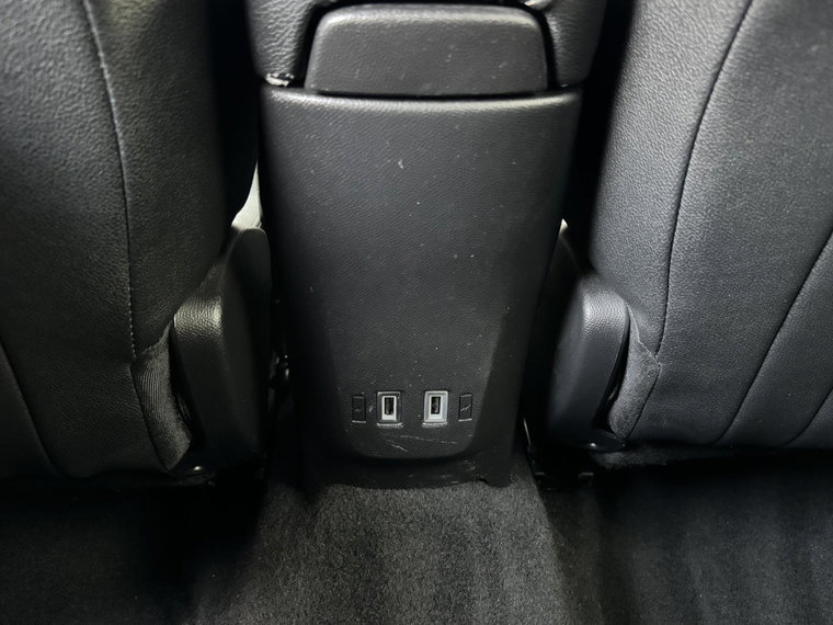 Vehicle Image 33
