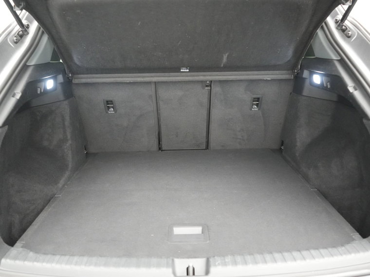 Vehicle Image 33