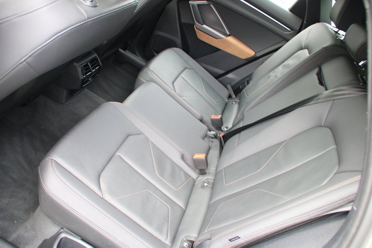 Vehicle Image 23