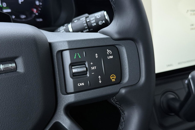 Vehicle Image 42