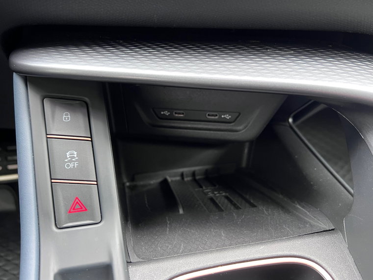 Vehicle Image 33