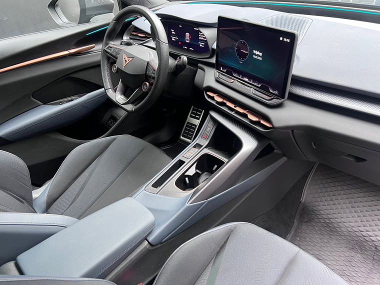 Vehicle Image 45