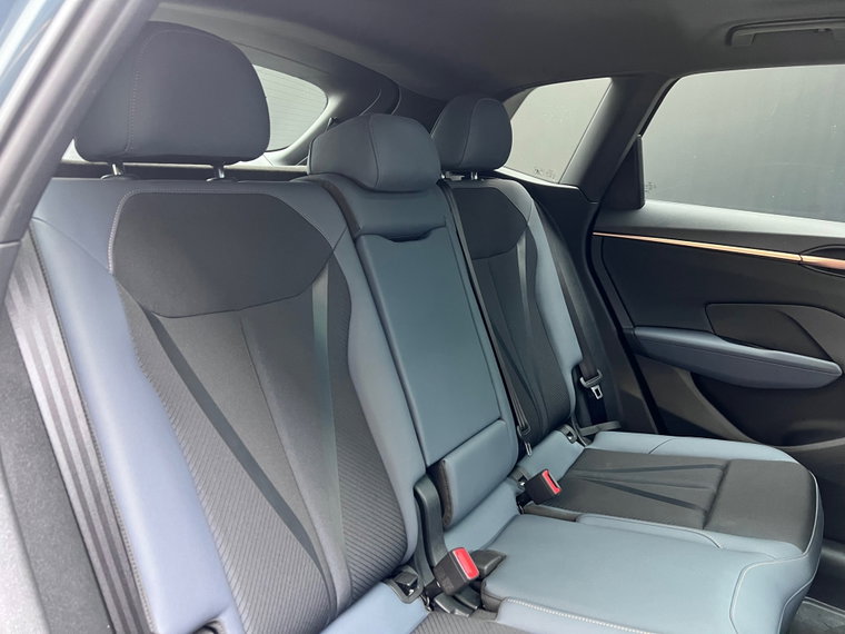 Vehicle Image 47