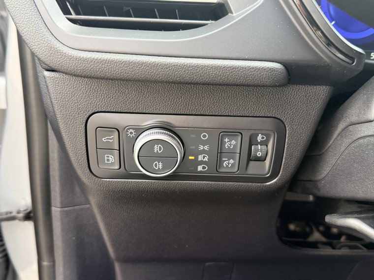 Vehicle Image 24