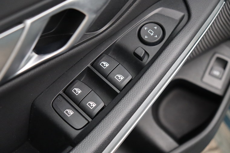 Vehicle Image 27
