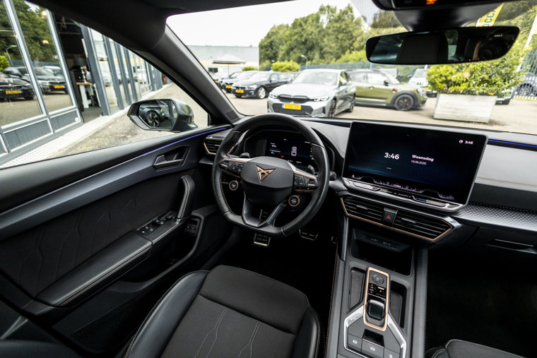 Vehicle Image 19