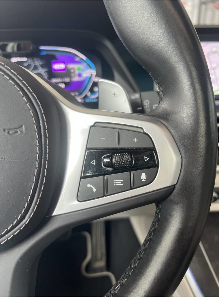 Vehicle Image 35