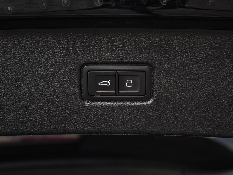 Vehicle Image 48