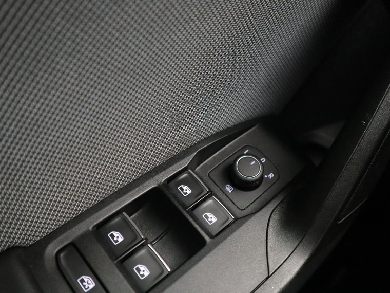 Vehicle Image 41