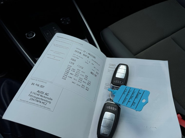 Vehicle Image 52