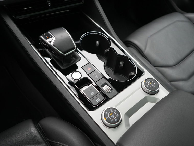 Vehicle Image 37