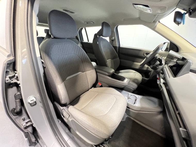 Vehicle Image 31