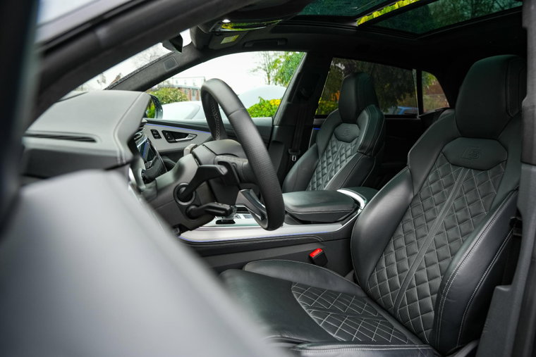 Vehicle Image 8