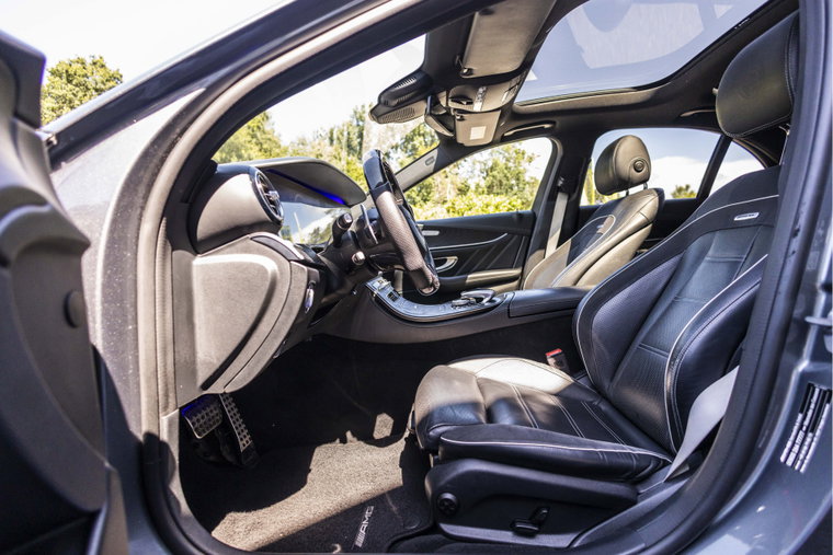 Vehicle Image 30