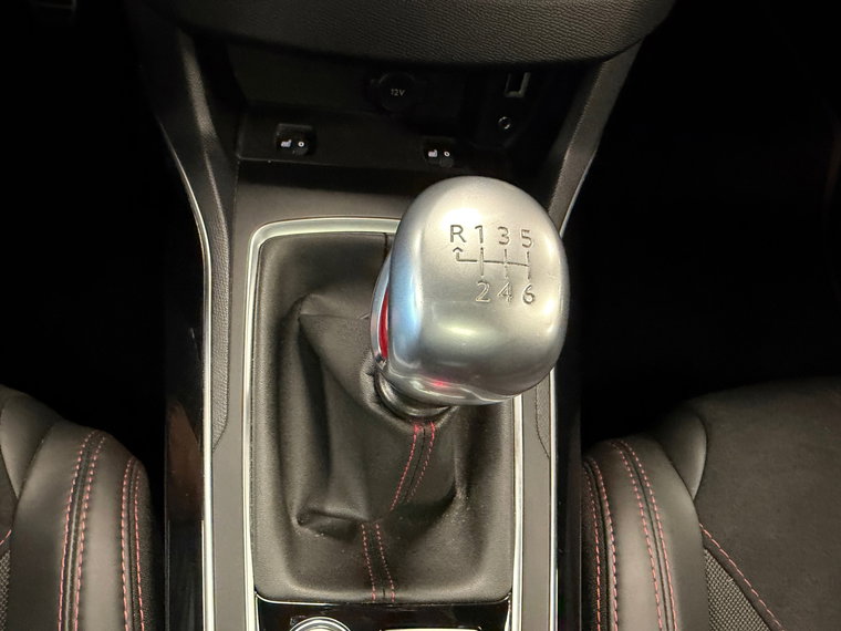 Vehicle Image 32