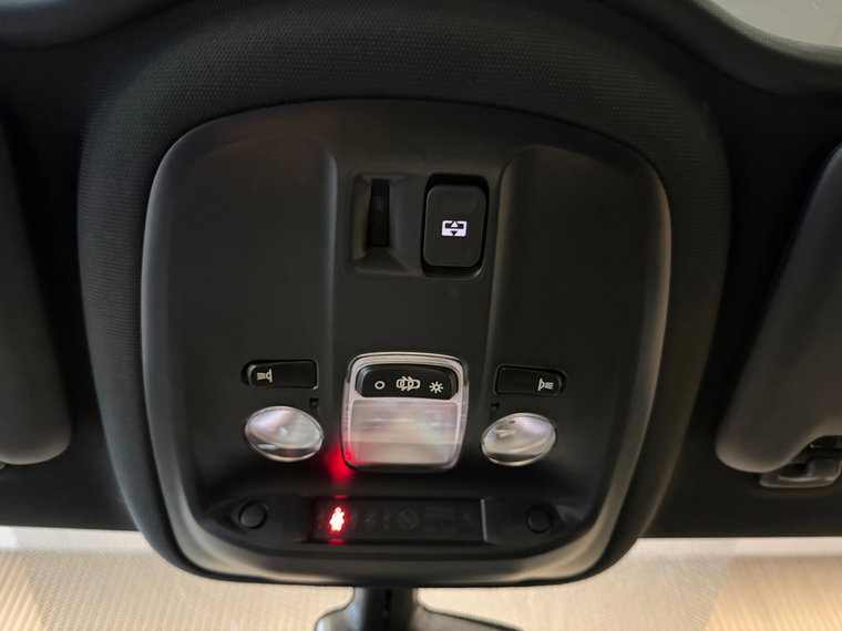 Vehicle Image 35