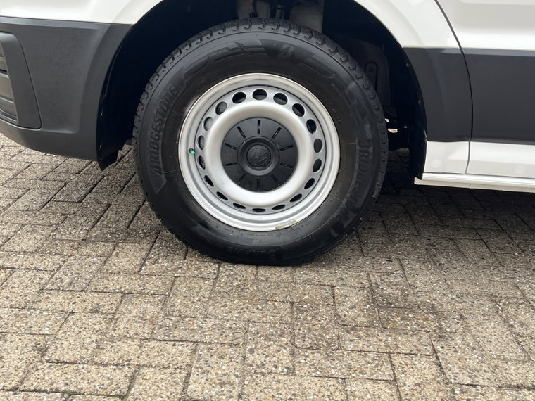 Vehicle Image 32