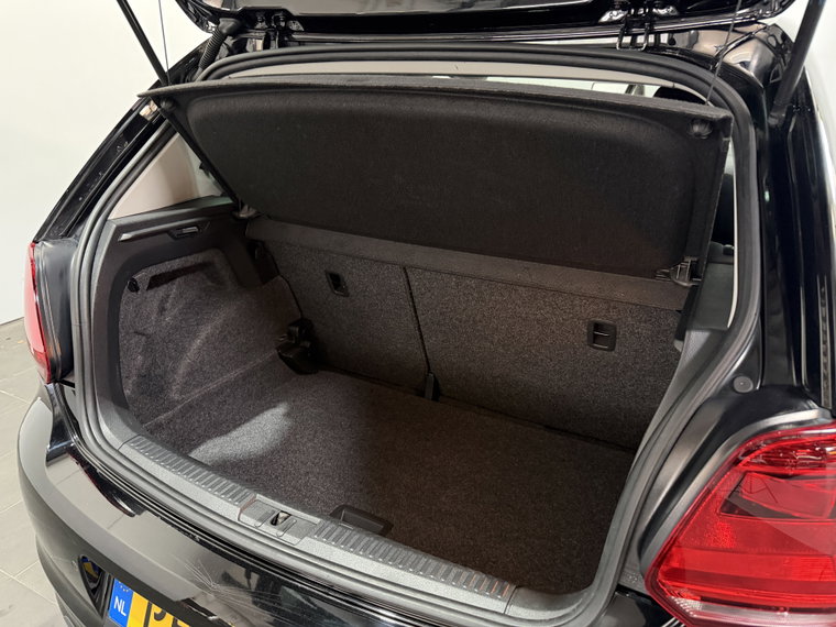 Vehicle Image 28