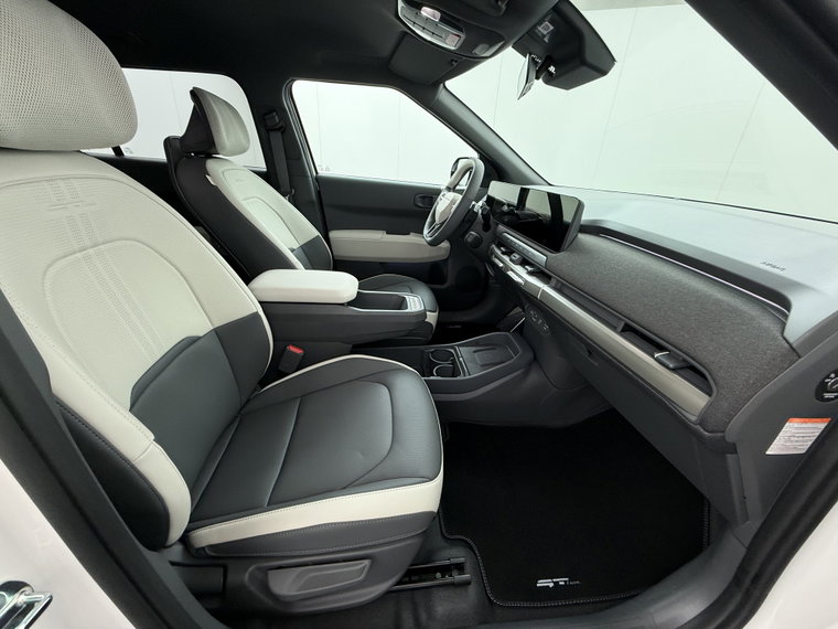 Vehicle Image 40