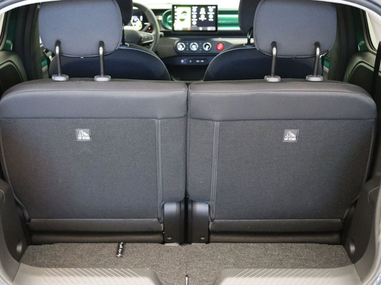 Vehicle Image 31