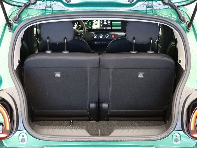 Vehicle Image 32