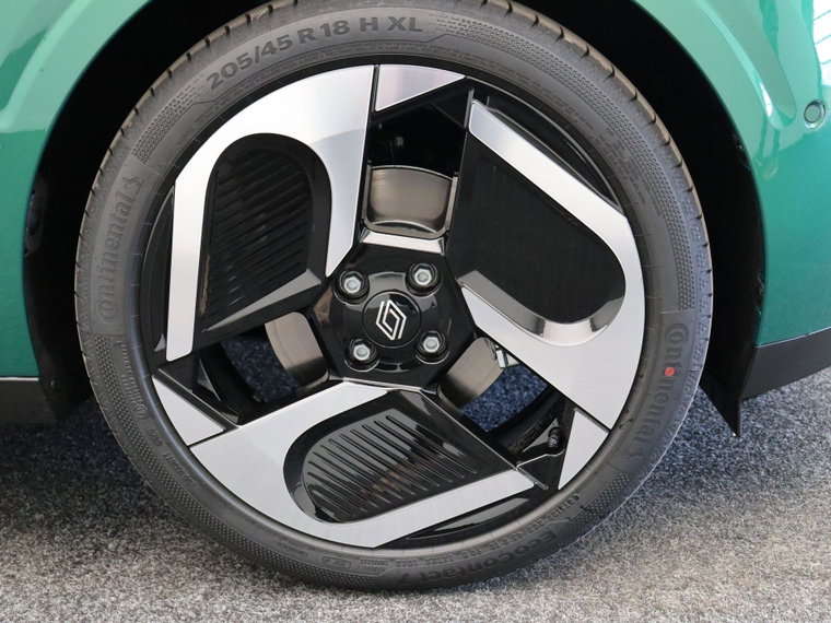 Vehicle Image 37