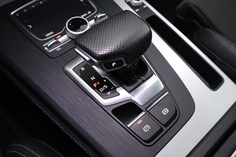 Vehicle Image 35