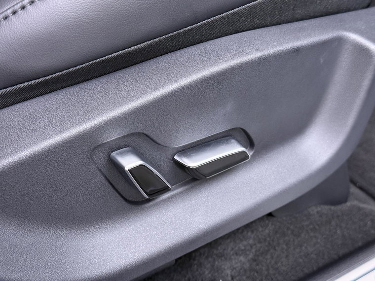 Vehicle Image 41