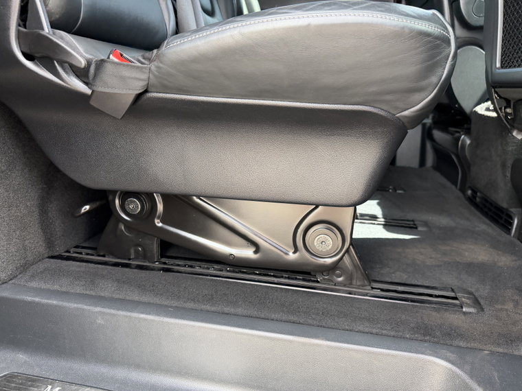 Vehicle Image 40