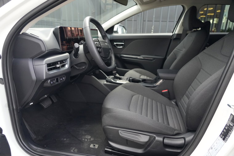 Vehicle Image 10