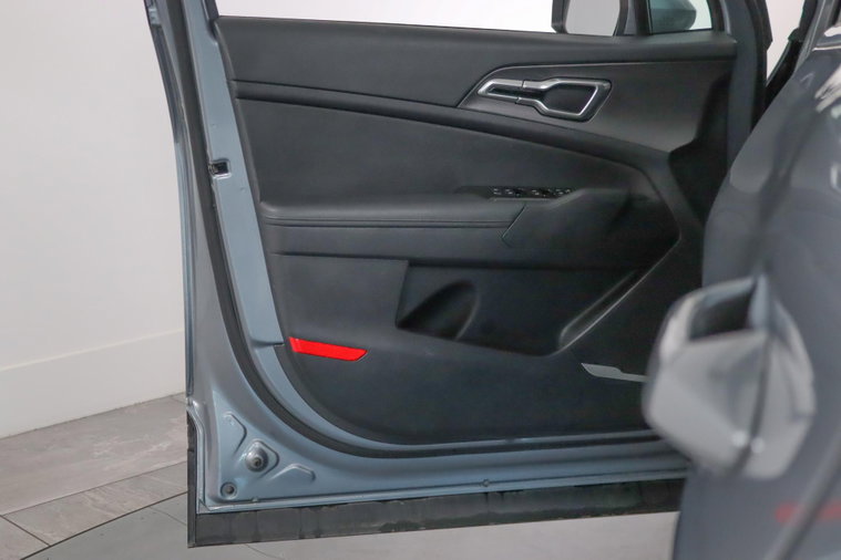 Vehicle Image 32