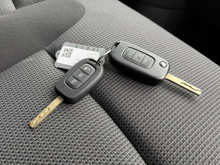 Vehicle Image 21