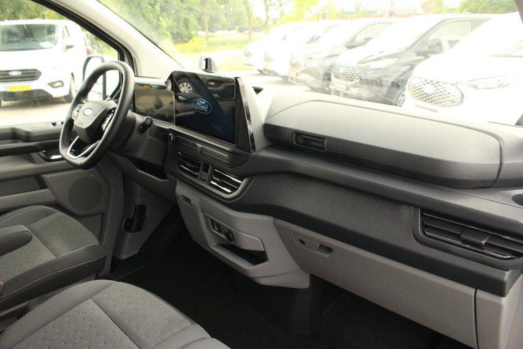 Vehicle Image 22