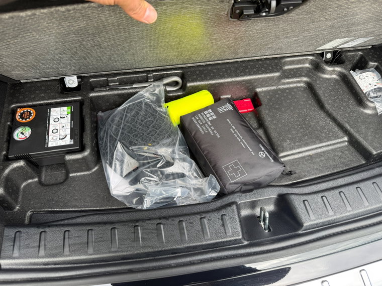 Vehicle Image 31