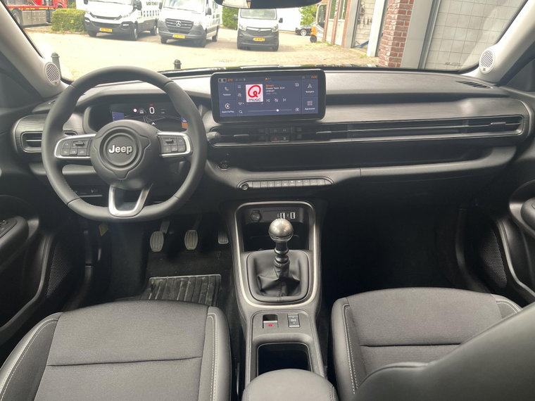 Vehicle Image 13