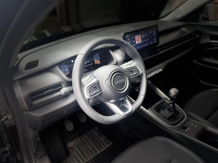 Vehicle Image 15