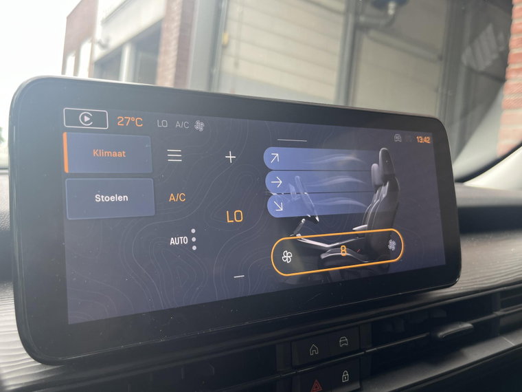 Vehicle Image 31