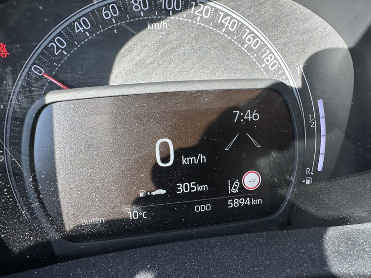 Vehicle Image 12
