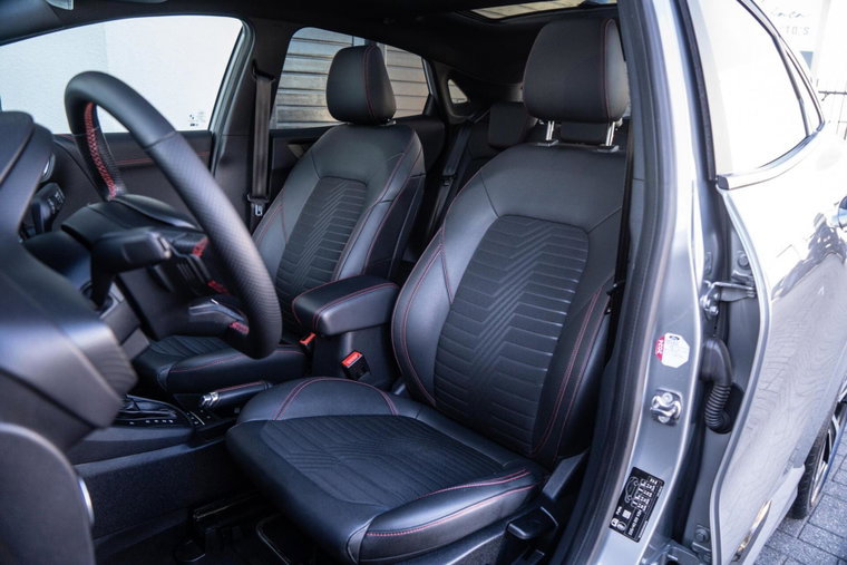 Vehicle Image 11